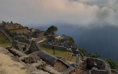 VIAGEM DE COMBOIO (THE FIRST CLASS) DE CUSCO A MACHU PICCHU