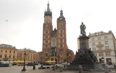 CRACÓVIA, ACOLHEDORA CIDADE POLACA