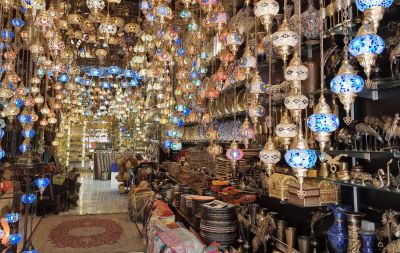 SOUVENIRS QUE PERPETUAM AS MEMÓRIAS DAS VIAGENS