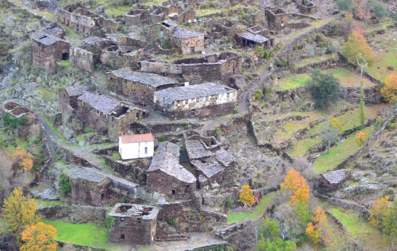 ALDEIAS DE GOURIM E DRAVE