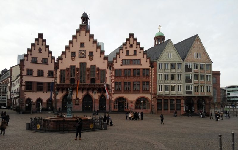 UMA ESCALA DE 15 HORAS EM FRANKFURT