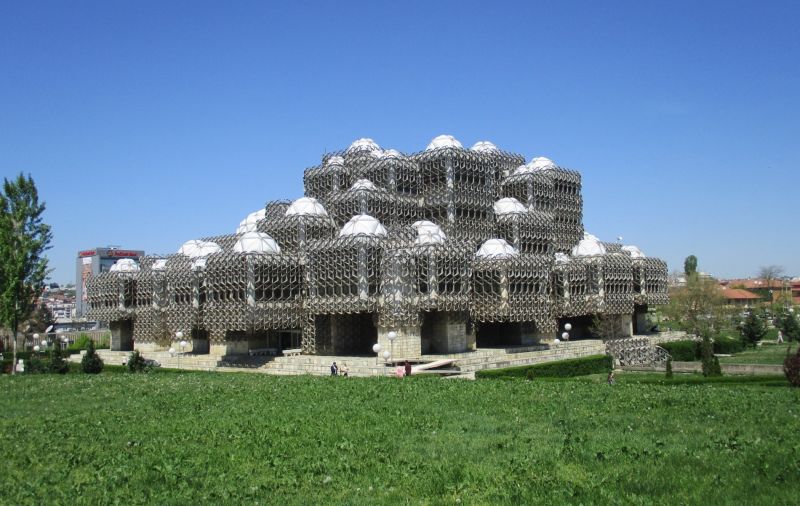 CONHECER A CAPITAL DO KOSOVO - PRISTINA