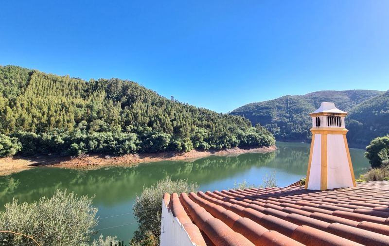 CENTRO DE PORTUGAL: LAGO AZUL (FERREIRA DO ZÊZERE), AGROAL, DORNES E VILA DE REI