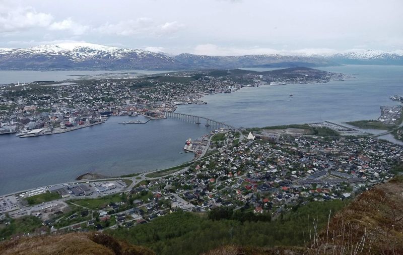 NORUEGA, PARTE 2: TROMSO, A CAPITAL DO ÁRTICO AO SOL DA MEIA NOITE